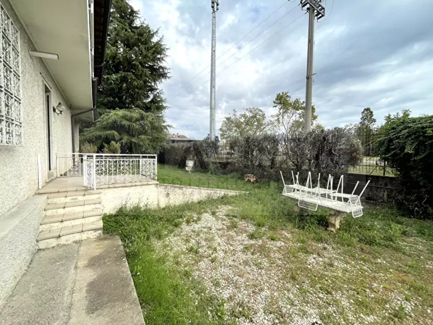 Immagine 28 di Villa in vendita  in via xx settembre a Flero