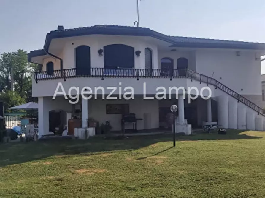 Immagine 1 di Villa in vendita  in Via Postumia di Sala a Gorgo Al Monticano