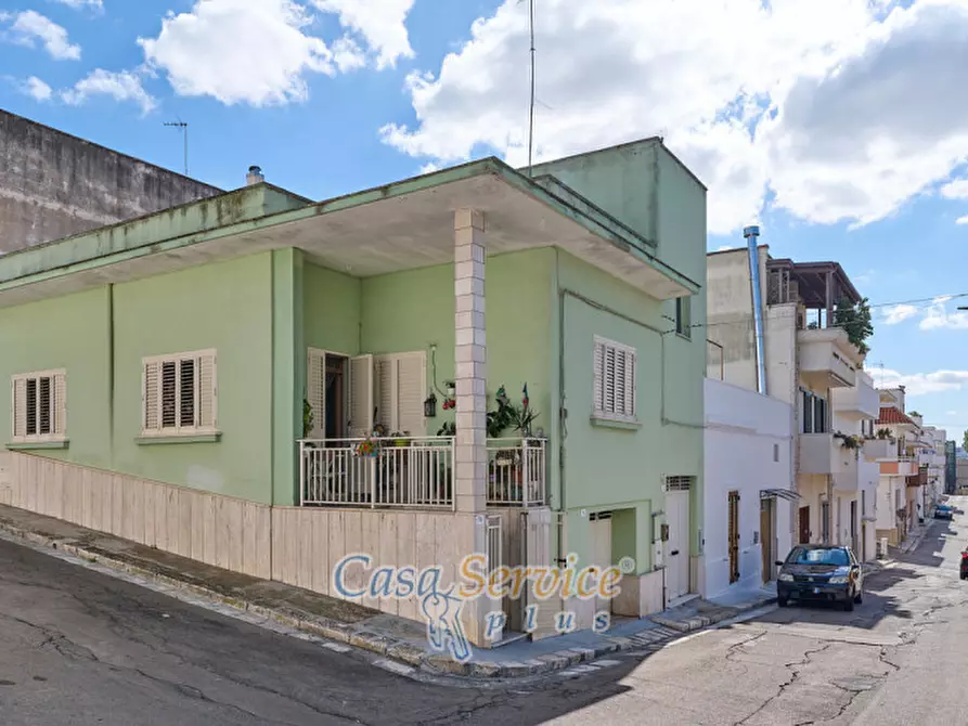 Immagine 1 di Casa indipendente in vendita  in Via Savoia a Matino