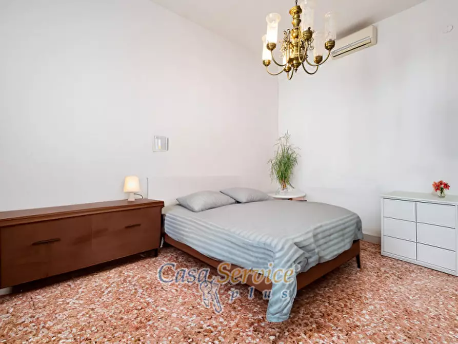 Immagine 15 di Casa indipendente in vendita  in Via Savoia a Matino