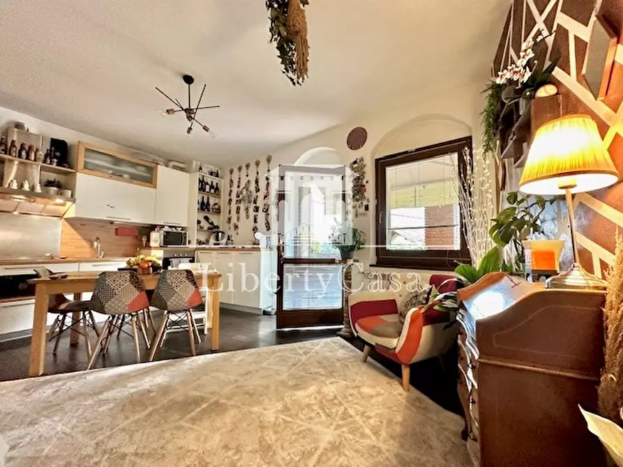 Immagine 8 di Appartamento in vendita  in Via delle Fontane a Salò