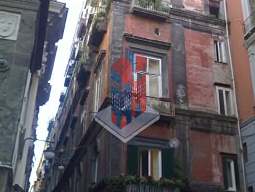 Immagine 1 di Monolocale in vendita  in CENTRO STORICO - PIAZZETTA NILO - PALAZZO BECCADELLI a Napoli