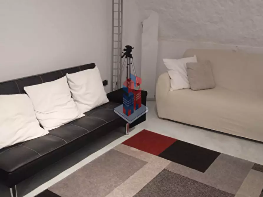 Immagine 11 di Monolocale in vendita  in CENTRO STORICO - PIAZZETTA NILO - PALAZZO BECCADELLI a Napoli