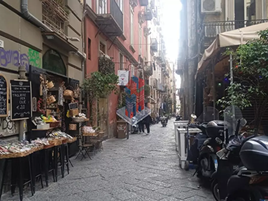 Immagine 19 di Monolocale in vendita  in CENTRO STORICO - PIAZZETTA NILO - PALAZZO BECCADELLI a Napoli