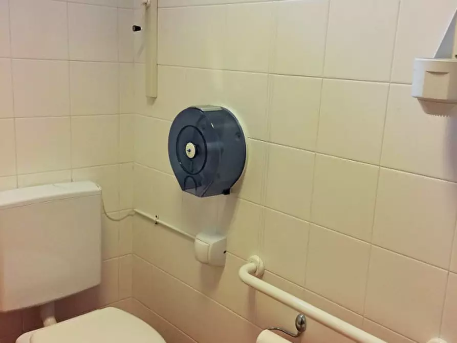 Immagine 8 di Negozio in vendita  in strada postumia a Vicenza