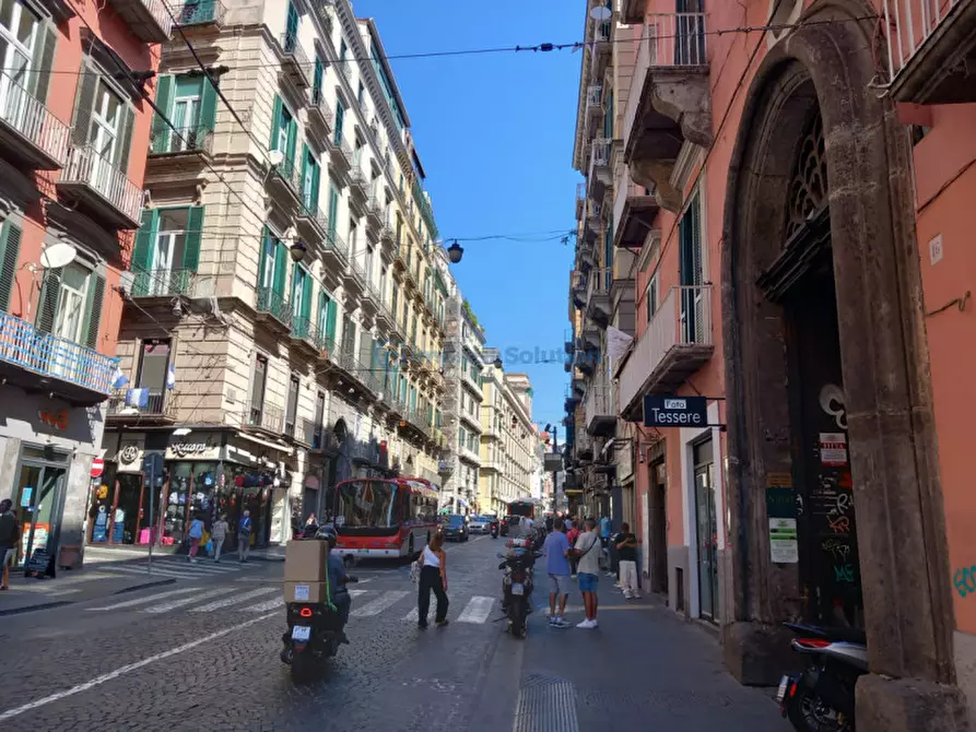 Immagine 1 di Attività commerciale in vendita  in Via Cisterna Dell' Olio a Napoli