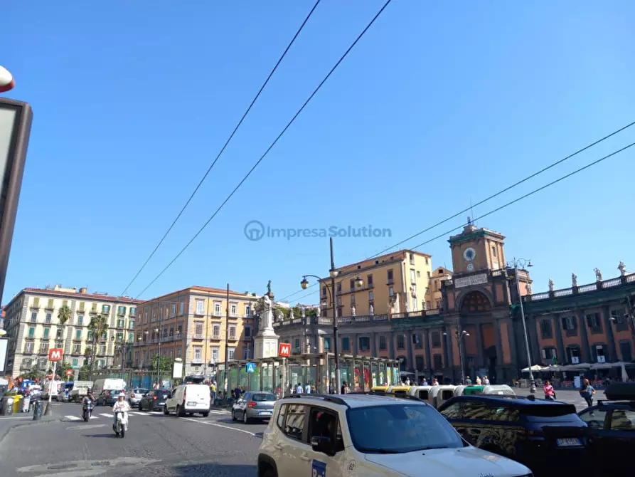 Immagine 14 di Negozio in affitto  in Via Cisterna Dell' Olio a Napoli