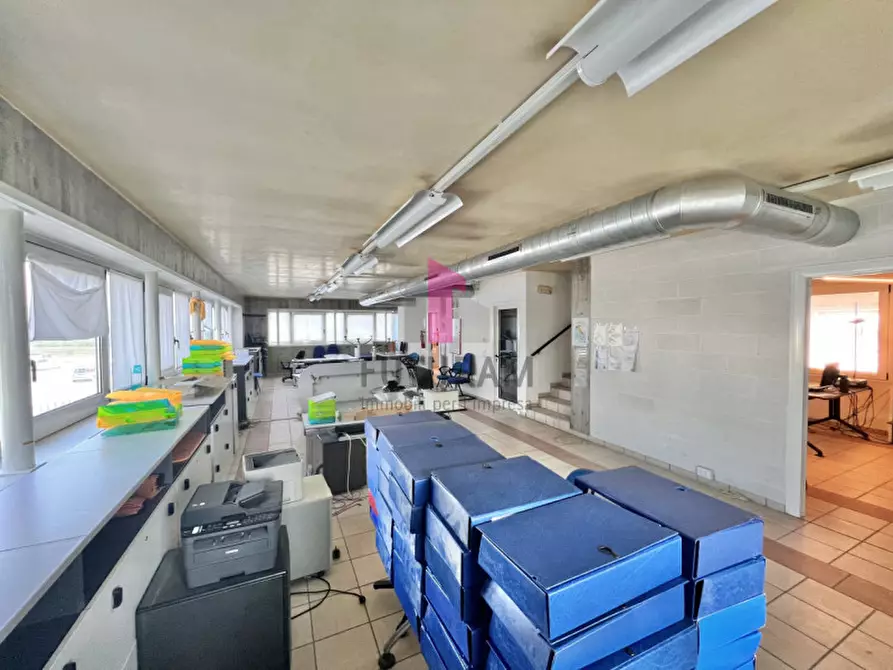 Immagine 2 di Ufficio in affitto  a Costabissara