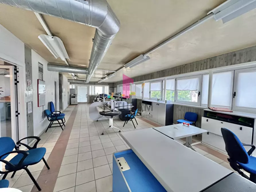 Immagine 6 di Ufficio in affitto  a Costabissara