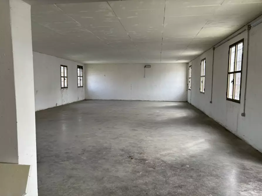 Immagine 13 di Magazzino in vendita  in Via Fossalta a Conselve