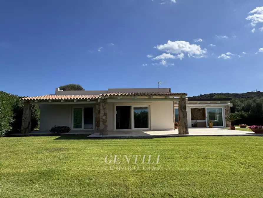 Immagine 27 di Villa in vendita  in Villaggio palma a Arzachena
