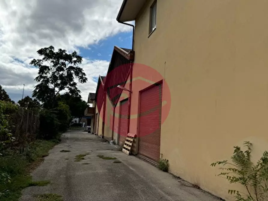 Immagine 5 di Capannone industriale in vendita  a Verucchio