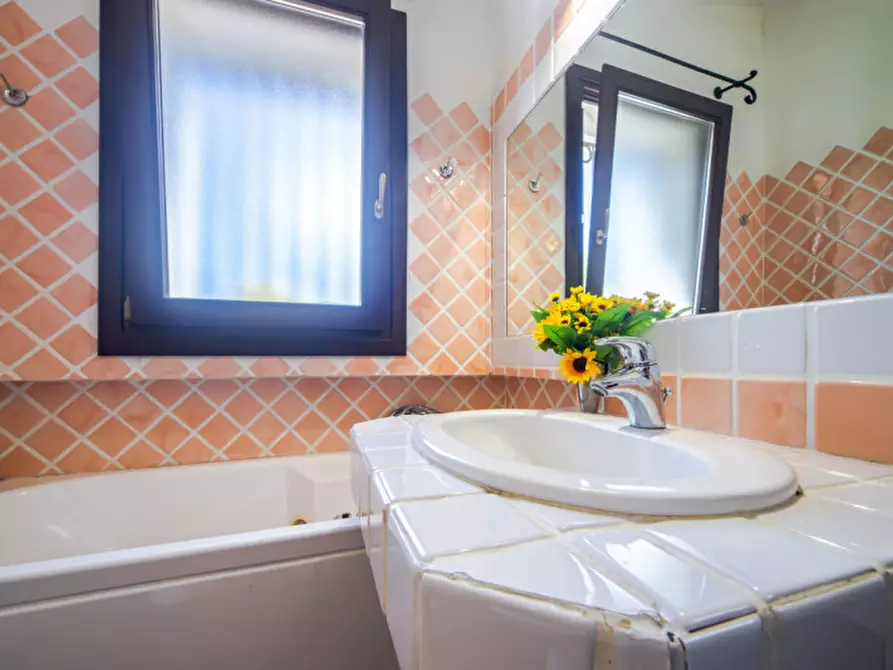 Immagine 41 di Villa in vendita  in Viale Gallura a Loiri Porto San Paolo