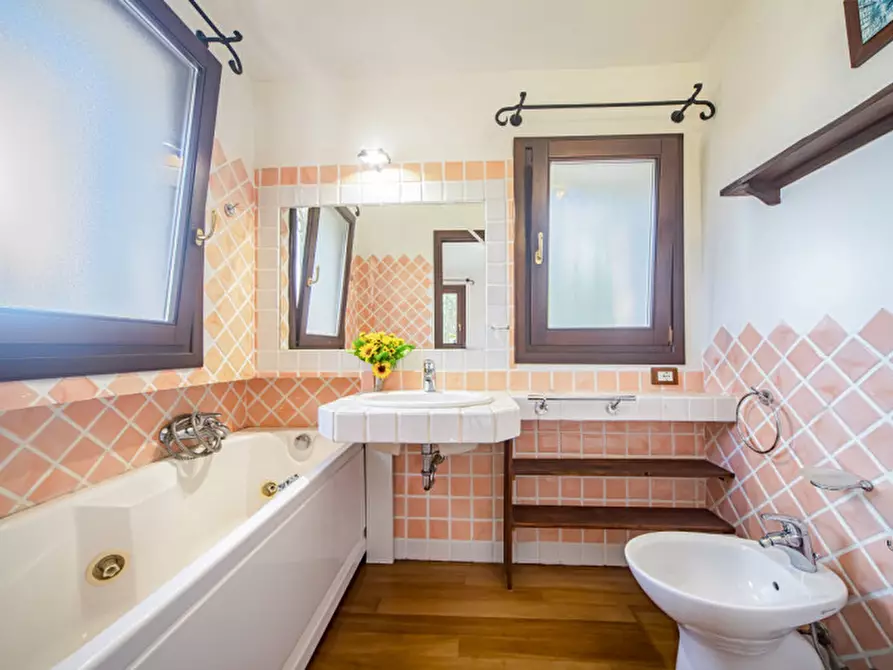 Immagine 43 di Villa in vendita  in Viale Gallura a Loiri Porto San Paolo