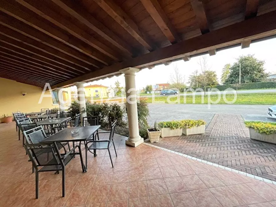 Immagine 5 di Hotel in vendita  in Via Zuiano a Azzano Decimo