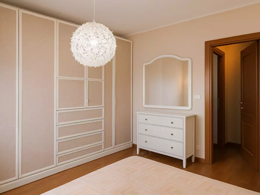 Immagine 11 di Appartamento in vendita  in VIA BORGOSESIA a Roma