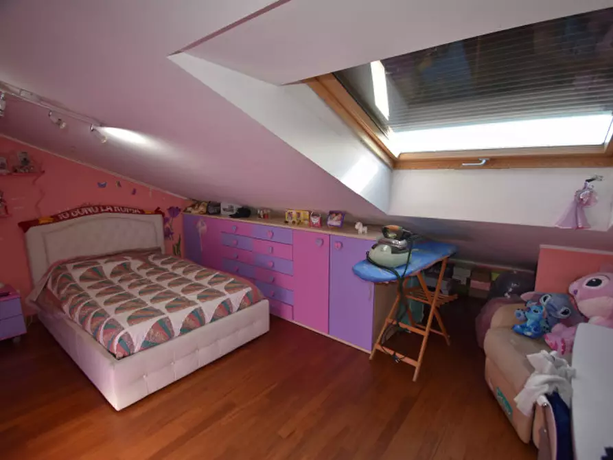 Immagine 17 di Appartamento in vendita  in VIA BORGOSESIA a Roma