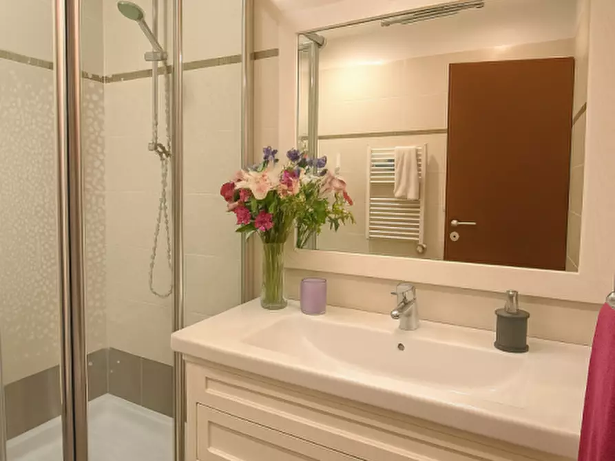 Immagine 24 di Appartamento in vendita  in VIA BORGOSESIA a Roma