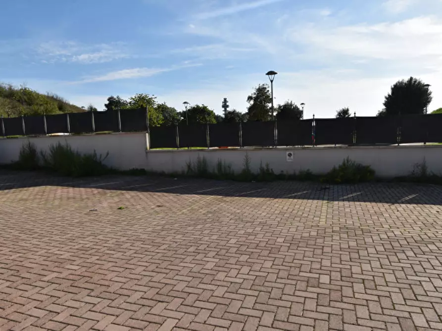 Immagine 41 di Appartamento in vendita  in VIA BORGOSESIA a Roma