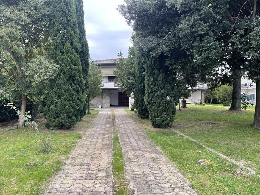 Immagine 33 di Villa in vendita  a Suzzara