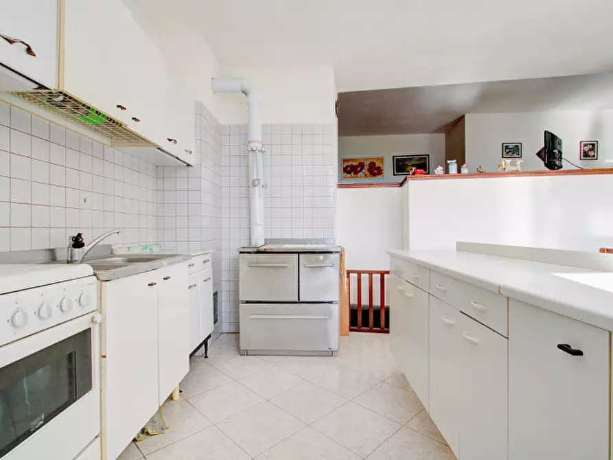 Immagine 10 di Appartamento in vendita  in Rango, 111 a Bleggio Superiore