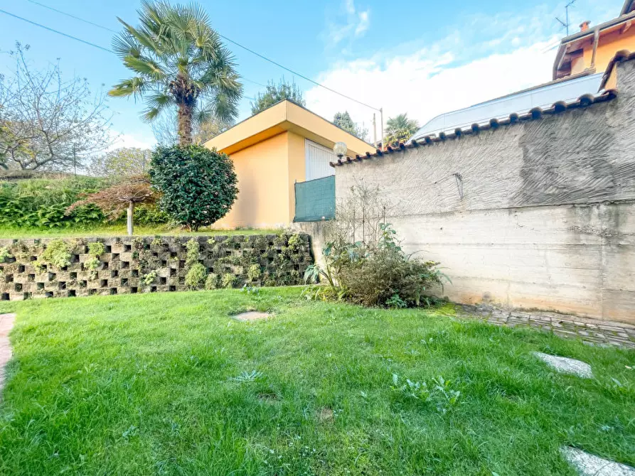 Immagine 15 di Appartamento in vendita  in Via G. Matteotti 35 a Invorio