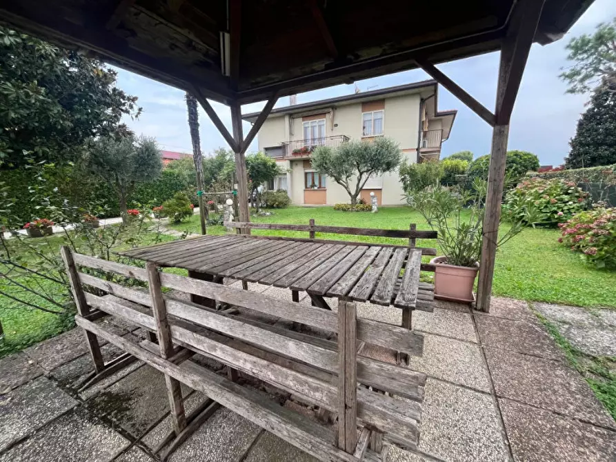 Immagine 2 di Casa bifamiliare in vendita  in Via San Mrtino a Veggiano