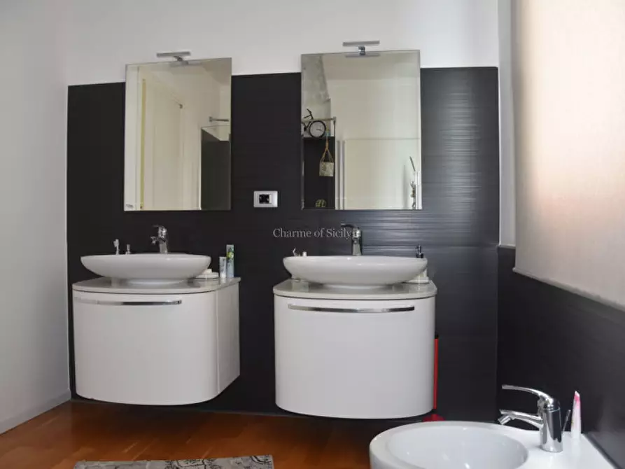 Immagine 26 di Villa in vendita  a Vittoria