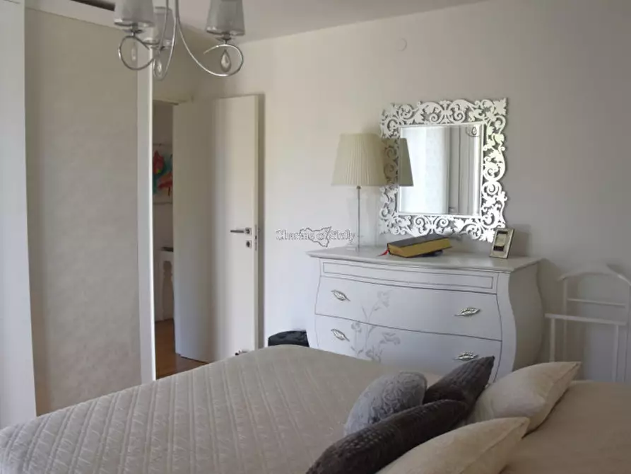 Immagine 34 di Villa in vendita  a Vittoria