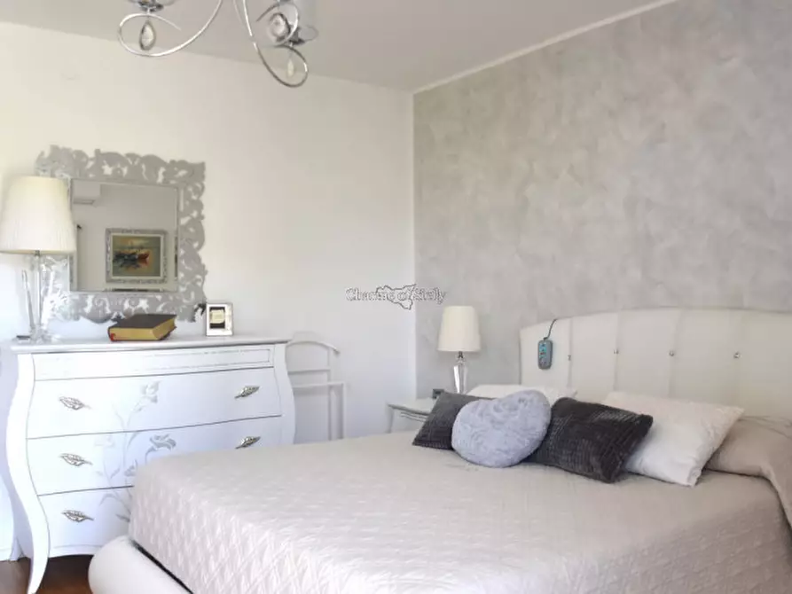 Immagine 35 di Villa in vendita  a Vittoria