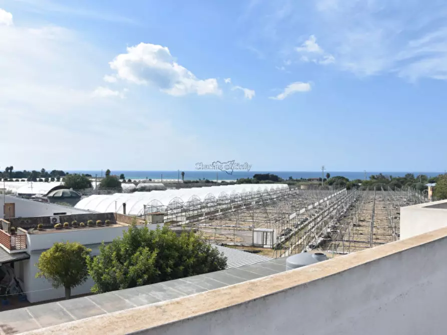 Immagine 51 di Villa in vendita  a Vittoria