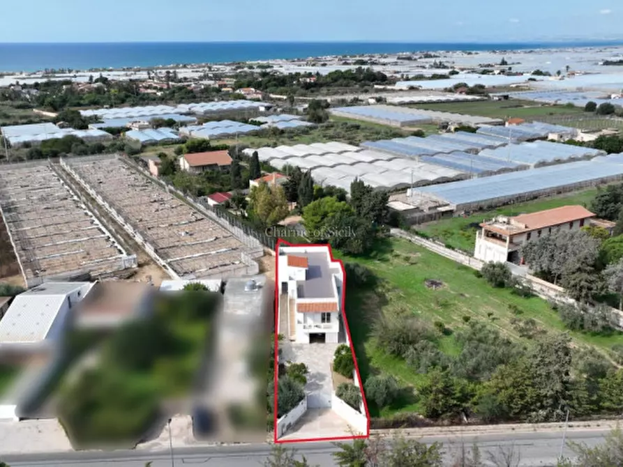 Immagine 61 di Villa in vendita  a Vittoria