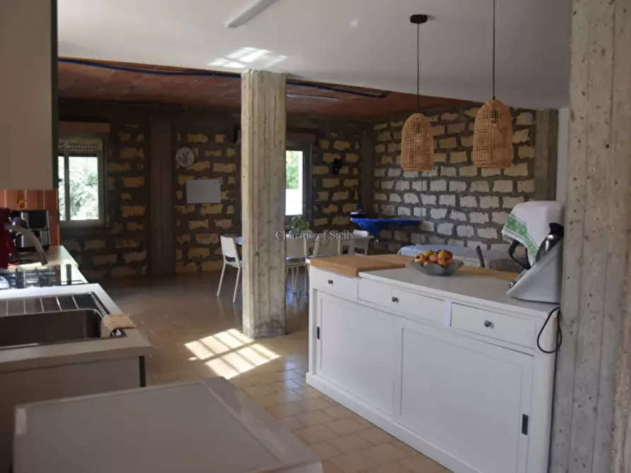 Immagine 77 di Villa in vendita  a Vittoria