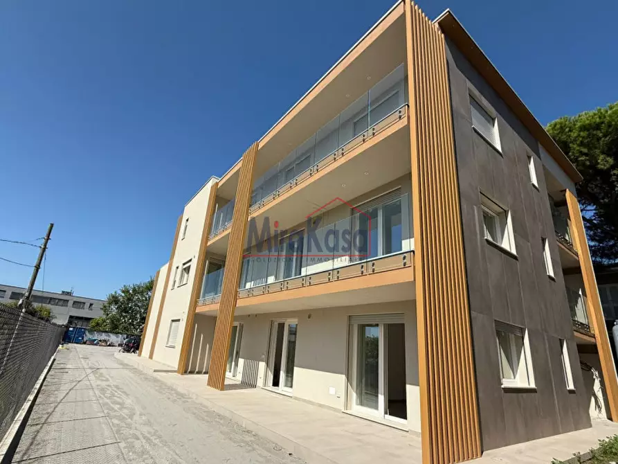 Immagine 1 di Appartamento in vendita  in via caduti 110 a Cervia