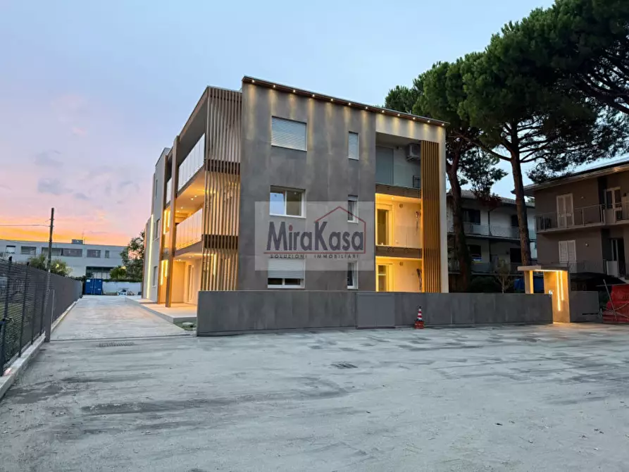 Immagine 29 di Appartamento in vendita  in via caduti 110 a Cervia