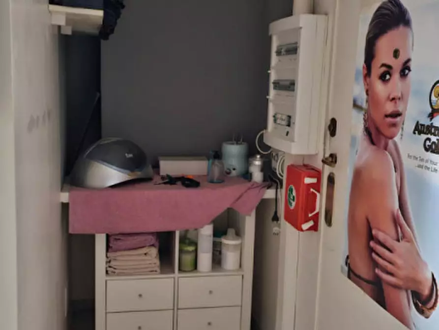 Immagine 23 di Attività commerciale in vendita  in via Roscio 3 a Pont Canavese