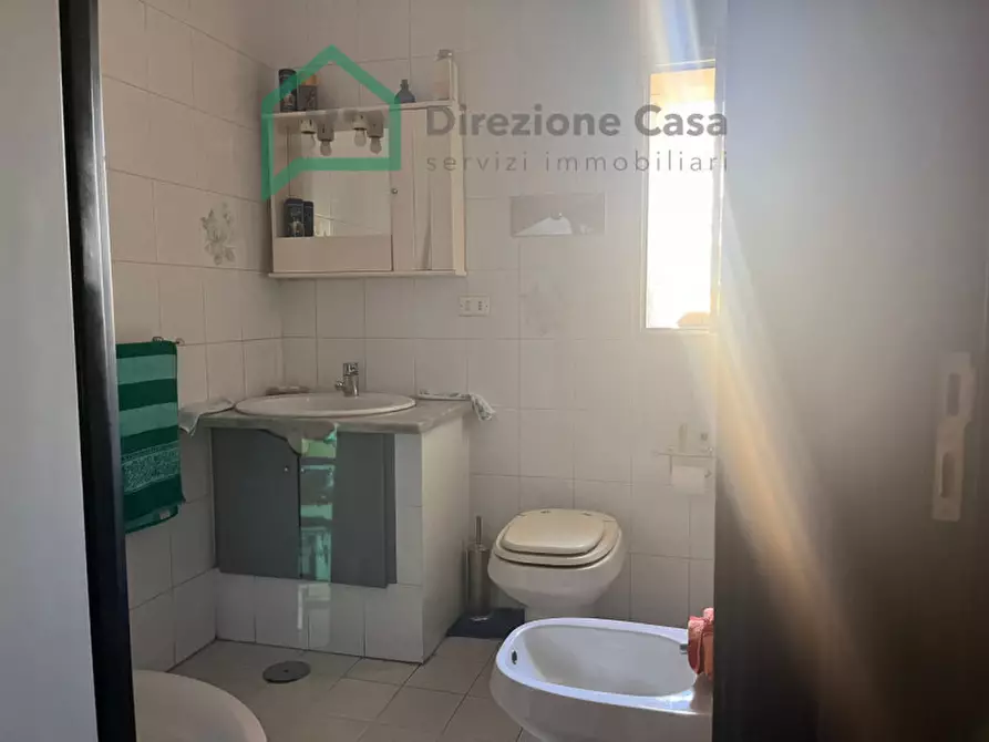 Immagine 11 di Appartamento in vendita  in CORSO GIUSEPPE GARIBALDI,261 a Napoli