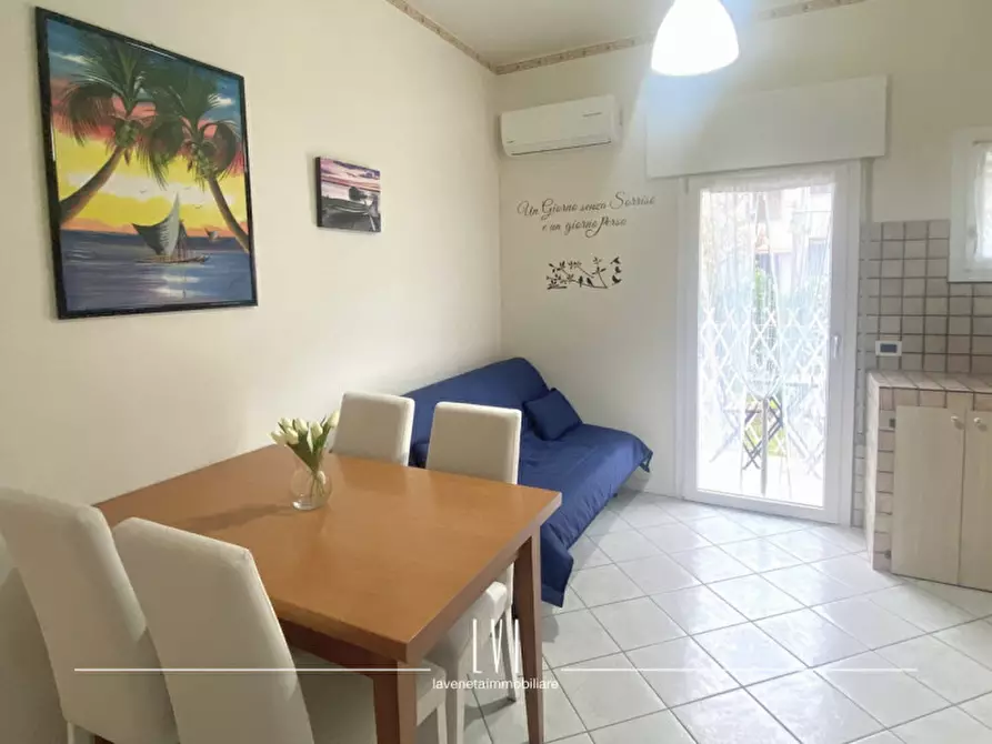 Immagine 1 di Appartamento in vendita  in via giacomo puccini 8 a Jesolo