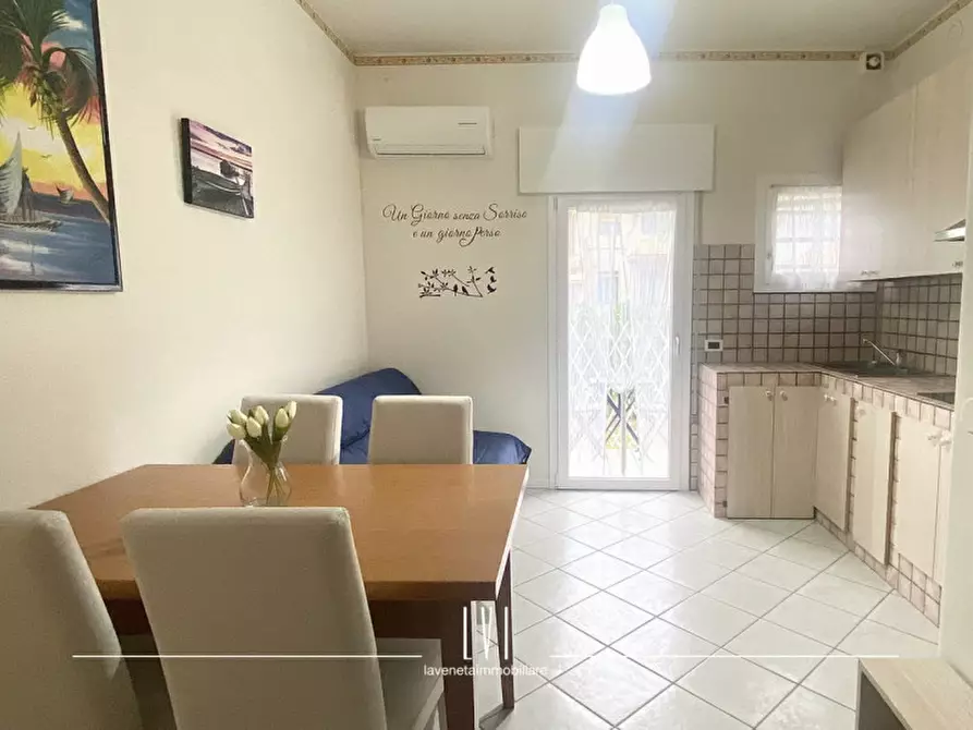 Immagine 2 di Appartamento in vendita  in via giacomo puccini 8 a Jesolo