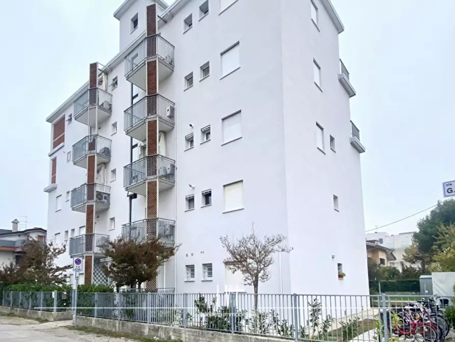 Immagine 32 di Appartamento in vendita  in via giacomo puccini 8 a Jesolo