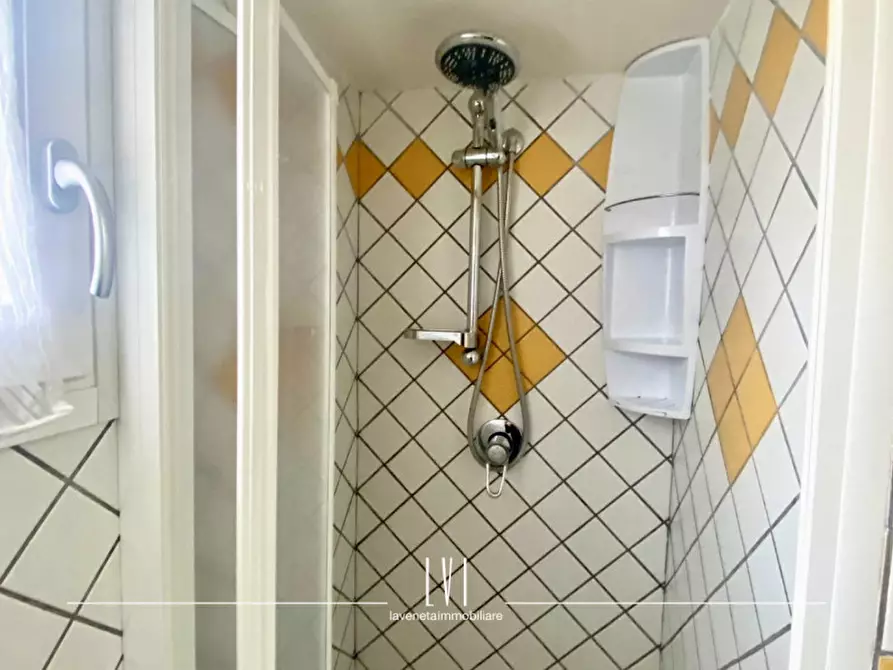 Immagine 33 di Appartamento in vendita  in via giacomo puccini 8 a Jesolo