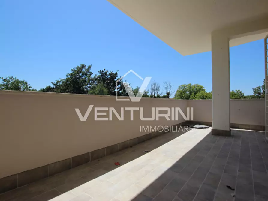 Immagine 15 di Appartamento in vendita  in Via Varenna a Roma