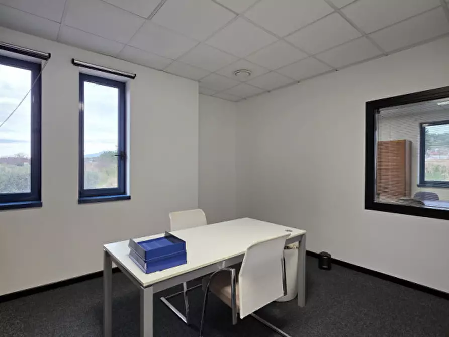 Immagine 11 di Ufficio in affitto  in via carducci a Affi