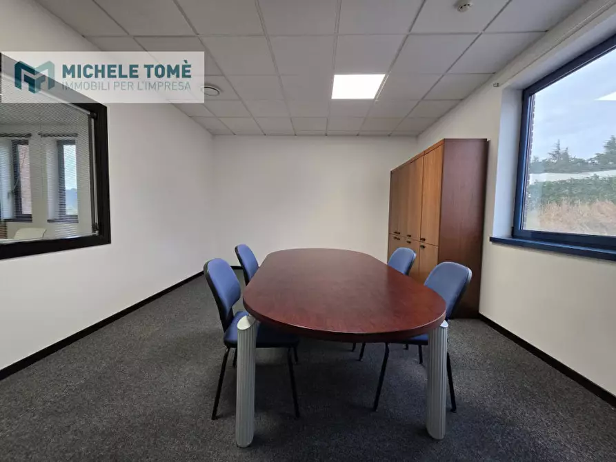 Immagine 18 di Ufficio in affitto  in via carducci a Affi