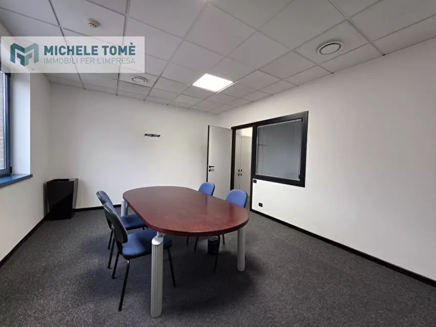Immagine 21 di Ufficio in affitto  in via carducci a Affi