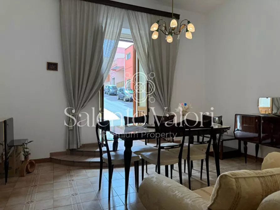 Immagine 2 di Casa indipendente in vendita  in Via Dei Mille 172 - 174 a Parabita