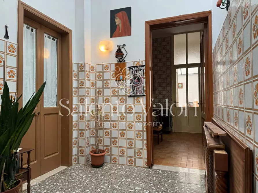 Immagine 11 di Casa indipendente in vendita  in Via Dei Mille 172 - 174 a Parabita