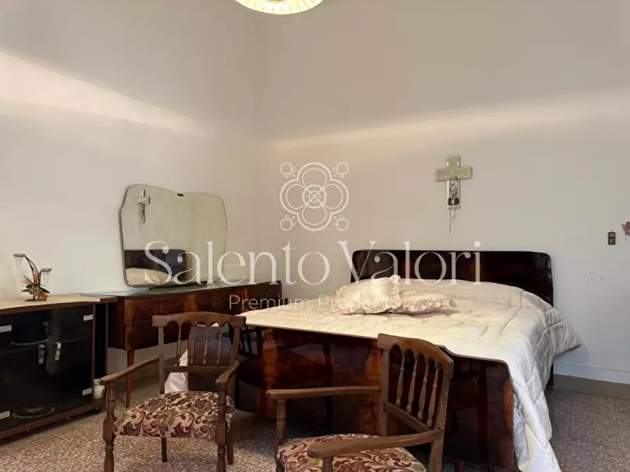 Immagine 19 di Casa indipendente in vendita  in Via Dei Mille 172 - 174 a Parabita