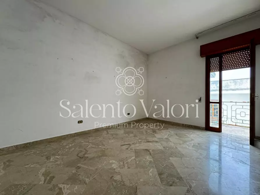 Immagine 37 di Casa indipendente in vendita  in Via Dei Mille 172 - 174 a Parabita