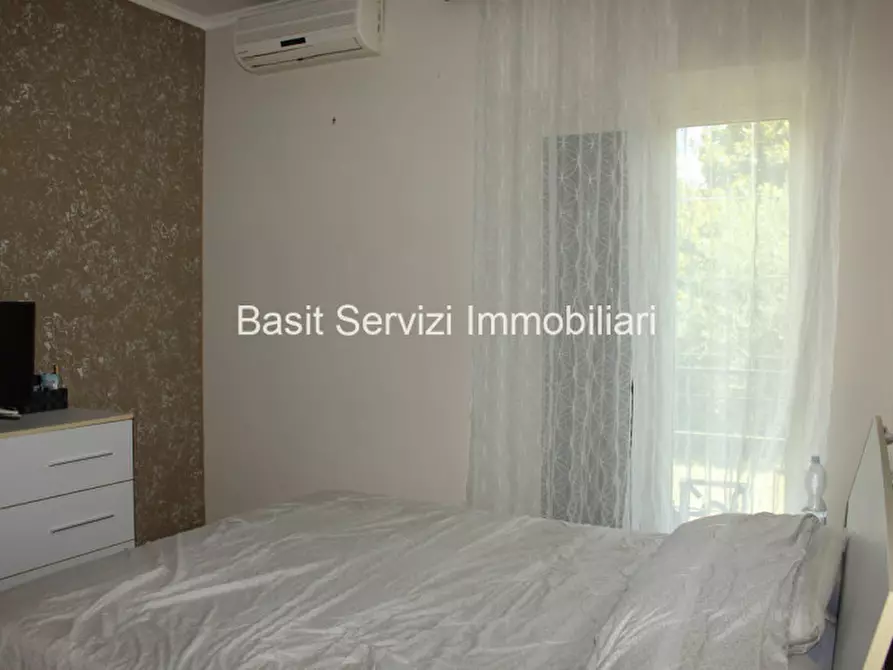 Immagine 9 di Appartamento in vendita  a Roma